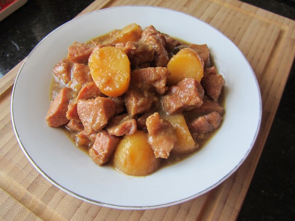 Potatoes stewed with pork: top best recipes