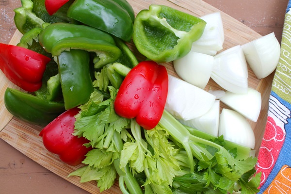 Ketchup by own hands from tomatoes: step-by-step recipes for harvesting for the winter