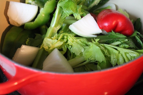 Ketchup by own hands from tomatoes: step-by-step recipes for harvesting for the winter
