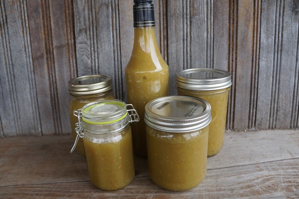 Ketchup by own hands from tomatoes: step-by-step recipes for harvesting for the winter