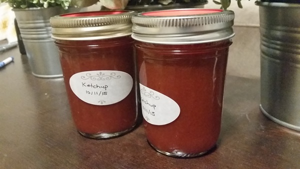 Ketchup by own hands from tomatoes: step-by-step recipes for harvesting for the winter