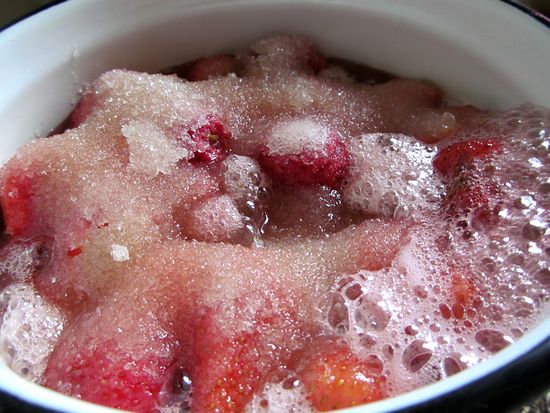 The recipe for strawberries in its own juice