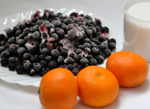 Compote from chokeberry ashberry