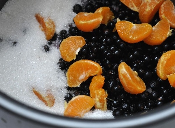 Compote from chokeberry ashberry