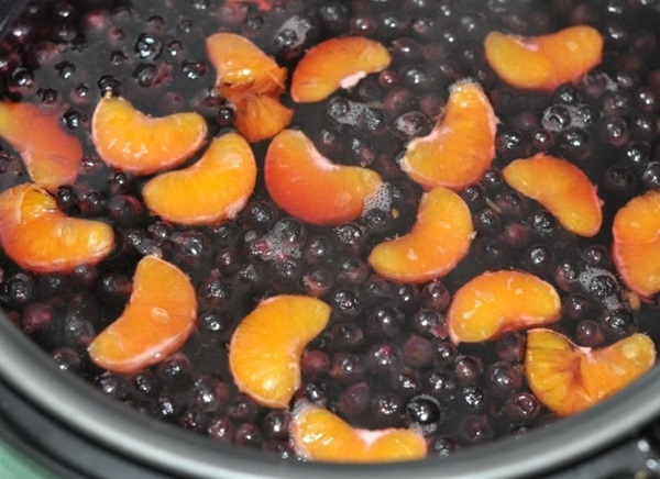 Compote from chokeberry ashberry