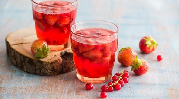 Strawberry compote for the winter