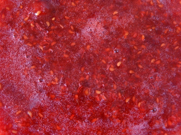 Delicious compote of raspberries for the winter