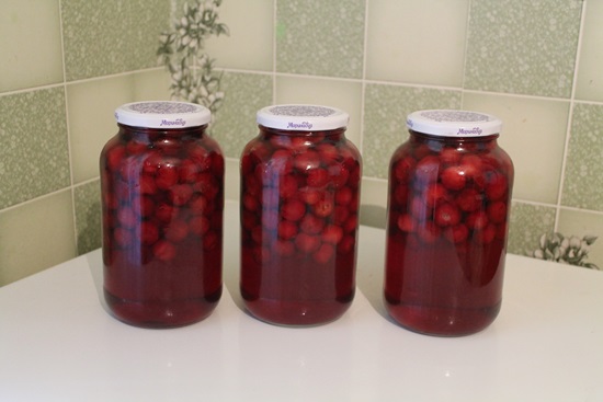 Fragrant compote from cherry for the winter - recipe