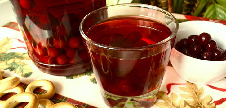 Fragrant compote of cherries in a pan and multivark - recipe