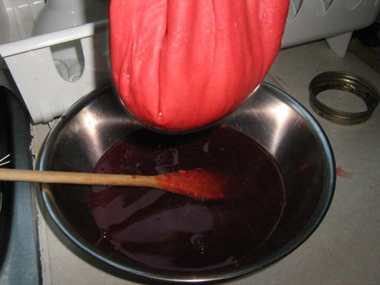 Fragrant compote of cherries in a pan and multivark - recipe
