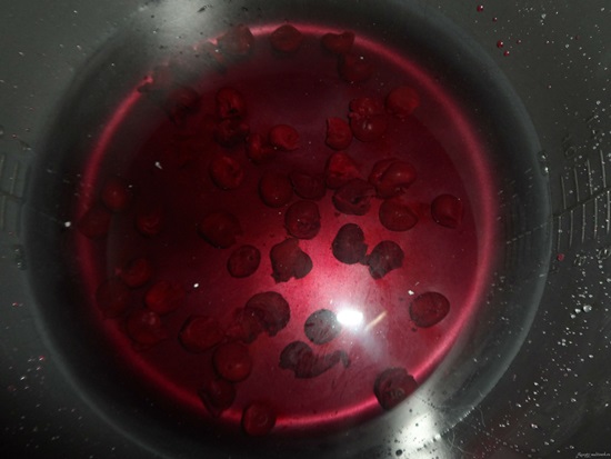 Fragrant compote of cherries in a pan and multivark - recipe