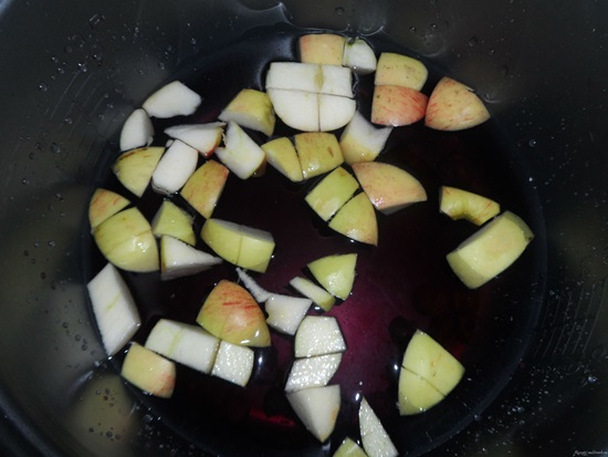Fragrant compote of cherries in a pan and multivark - recipe