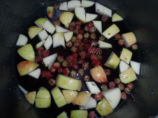 Fragrant compote of cherries in a pan and multivark - recipe
