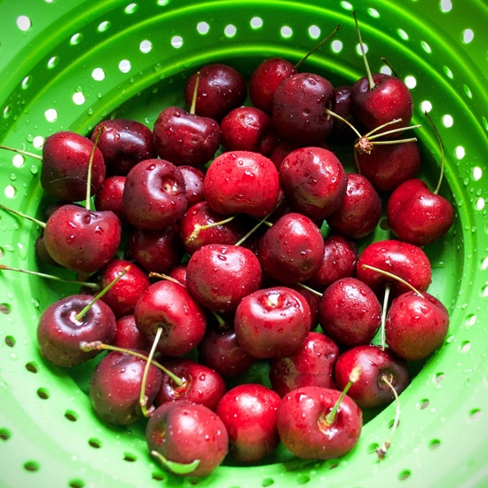 Fragrant compote of cherries in a pan and multivark - recipe