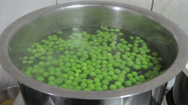 Green peas, canned for the winter at home