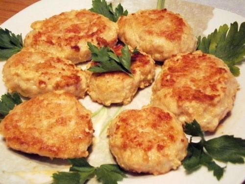 Chicken cutlets: fry juicy and tasty dish