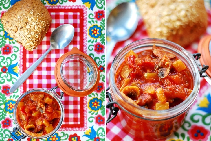 Lecho of Bulgarian pepper with tomato paste for winter - photo recipe
