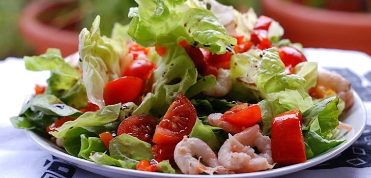 lettuce on a plate