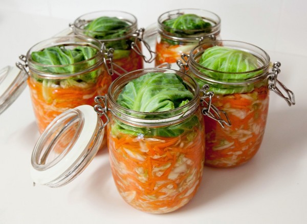 Marinated cabbage for the winter - crispy, in brine, tasty, with aspirin, in cans, without sterilization, under iron covers