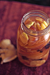 Marinated apples with wedges for the winter: photo recipe