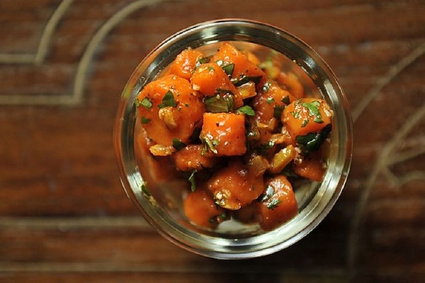Carrots for the winter in cans - in Korean, lecho, salad, dressing - very tasty recipes with onions, beets, pepper. How to keep carrots for winter at home