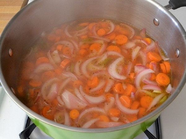 Carrots for the winter in cans - in Korean, lecho, salad, dressing - very tasty recipes with onions, beets, pepper. How to keep carrots for winter at home