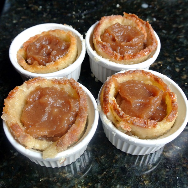 Very tasty charlotte with apples