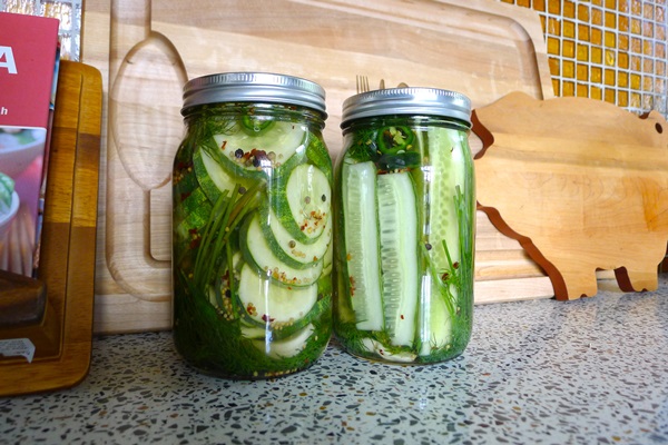 Tasty cucumbers with garlic for the winter