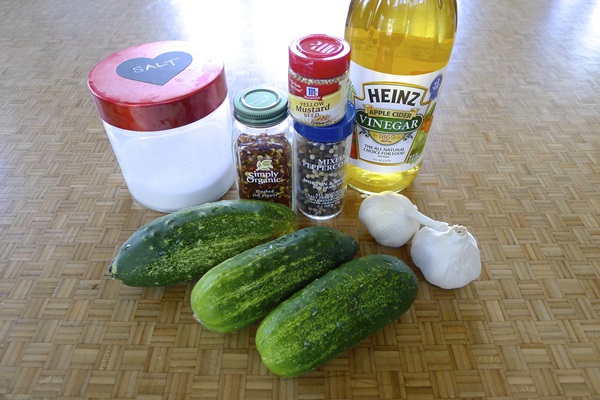 Tasty cucumbers with garlic for the winter