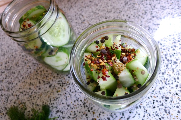 Tasty cucumbers with garlic for the winter