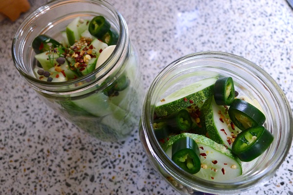 Tasty cucumbers with garlic for the winter