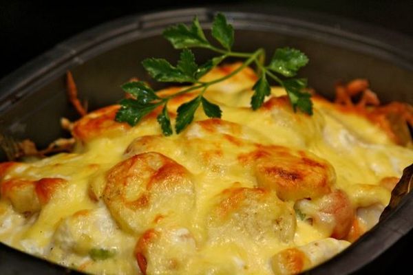 Halibut, baked in the oven: recipes with a photo. How to cook halibut, baked in the oven entirely, in foil, with vegetables, with potatoes and cheese