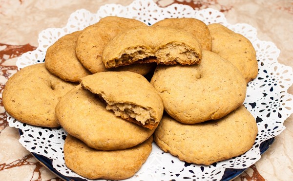 Homemade cookies on the smaltse - a delicious dessert for tea!