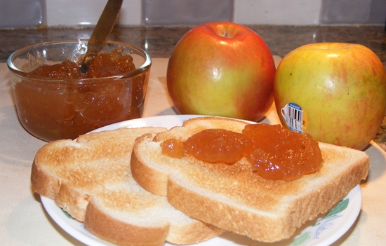 Fruit jam from apples for the winter in the multivark: photo recipe for apple jam