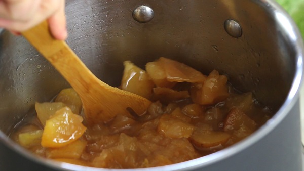 How to cook jam from apples at home