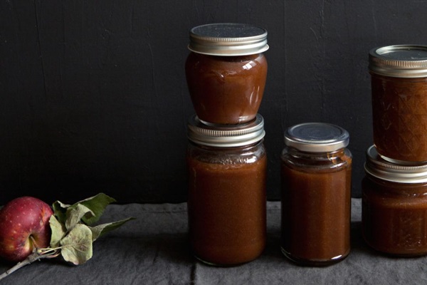 How to cook jam from apples at home
