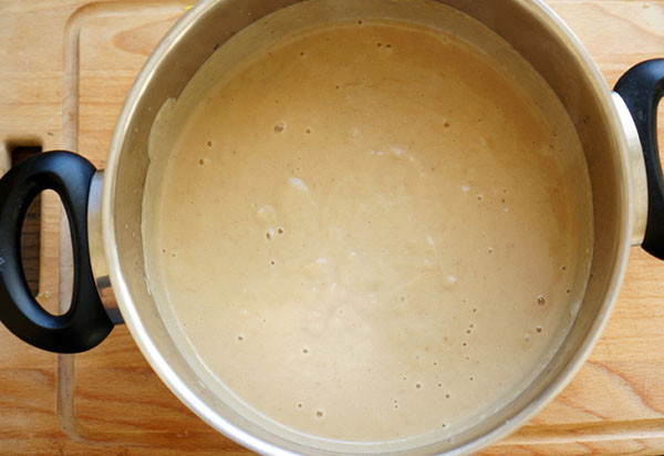 A simple recipe: creamy soup with mushrooms