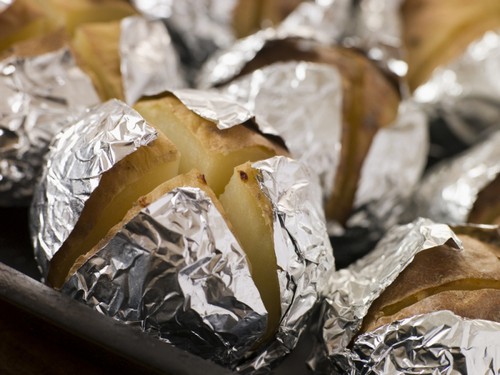 How to cook delicious baked potatoes