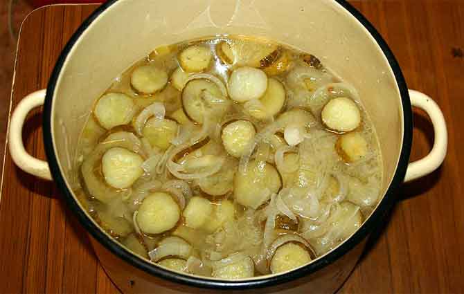 Cucumber salad for the winter