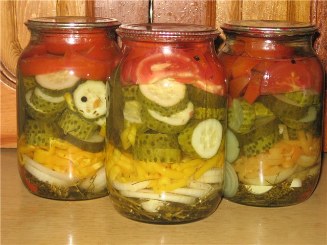 Cucumber salad for the winter