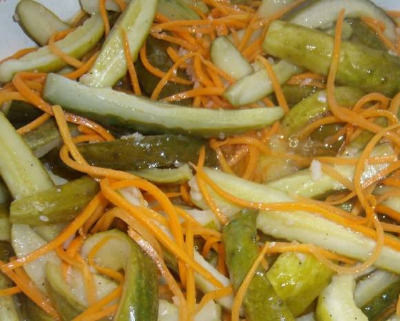 Cucumber salad for the winter