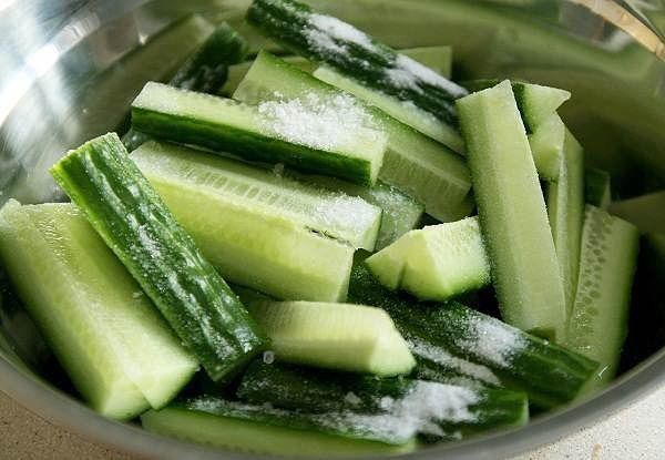 Cucumber salad for the winter