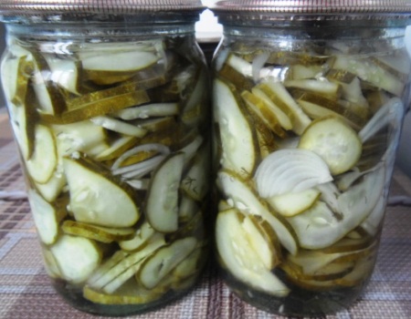 Cucumber salad for the winter