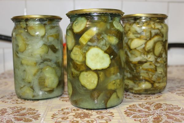 Cucumber salad for the winter