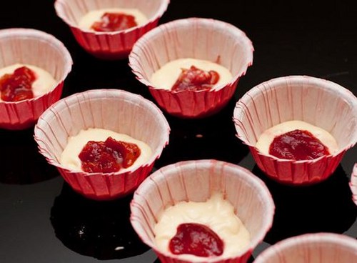 The most delicious recipes of capkake: chocolate, curd, with mastic