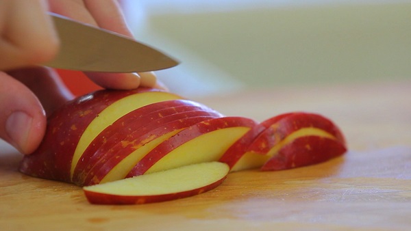 Lush charlotte in the oven - simple and delicious recipes