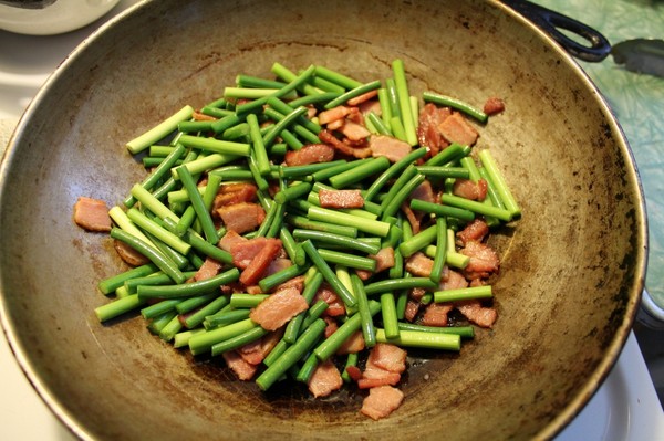 Garlic arrows: the best recipes with photos