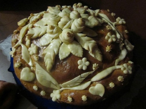 A wedding loaf with your own hands, a recipe and a photo