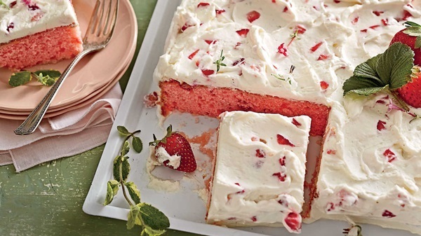 Delicious strawberry cake