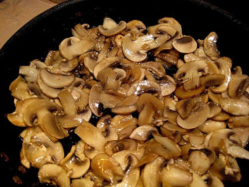 Stewed cabbage with mushrooms
